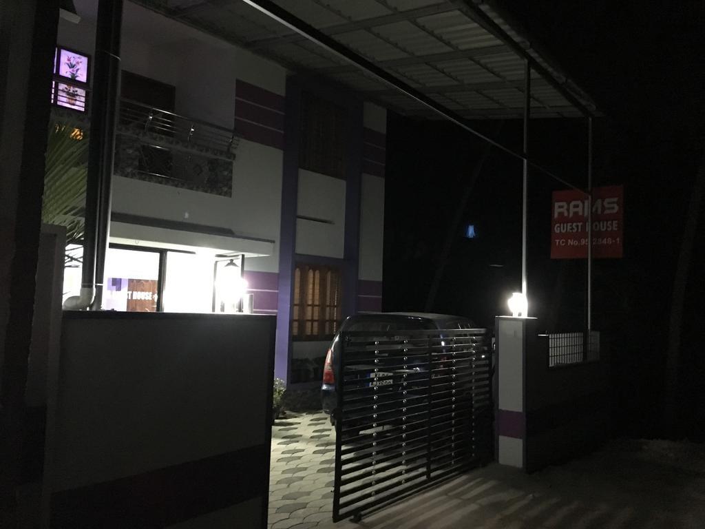 Rams Guest House Near Lulu Mall تريفِندرم المظهر الخارجي الصورة