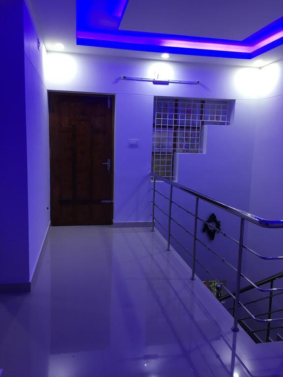 Rams Guest House Near Lulu Mall تريفِندرم المظهر الخارجي الصورة