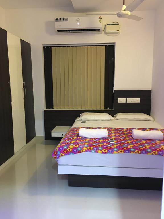 Rams Guest House Near Lulu Mall تريفِندرم المظهر الخارجي الصورة